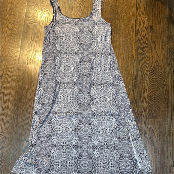 Soma Other - Soma Gray and White Scoop Neck Sleeveless Sundress
